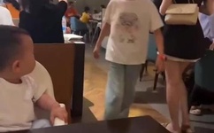 男生穿丝袜的故事